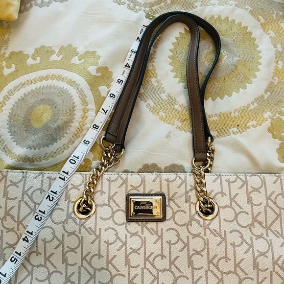 Calvin Klein Ivory and Taupe Initial handbag - Picture 7 of 8